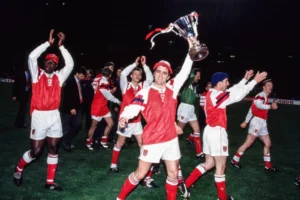 Arsenal Menang Atas PSG dan Parma di Piala Winners Eropa 1994