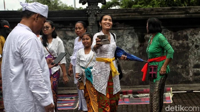 Makna Spiritual dan Proyeksi Umur dalam Wraspati Pon Wuku Wariga di Bali