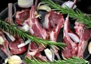 Tips Memasak Daging Kambing Lebih Sehat dan Empuk