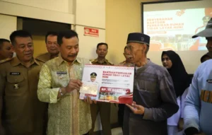 Bantuan Rutilahu untuk Pasangan Lansia di Garut, Membangun Harapan Baru