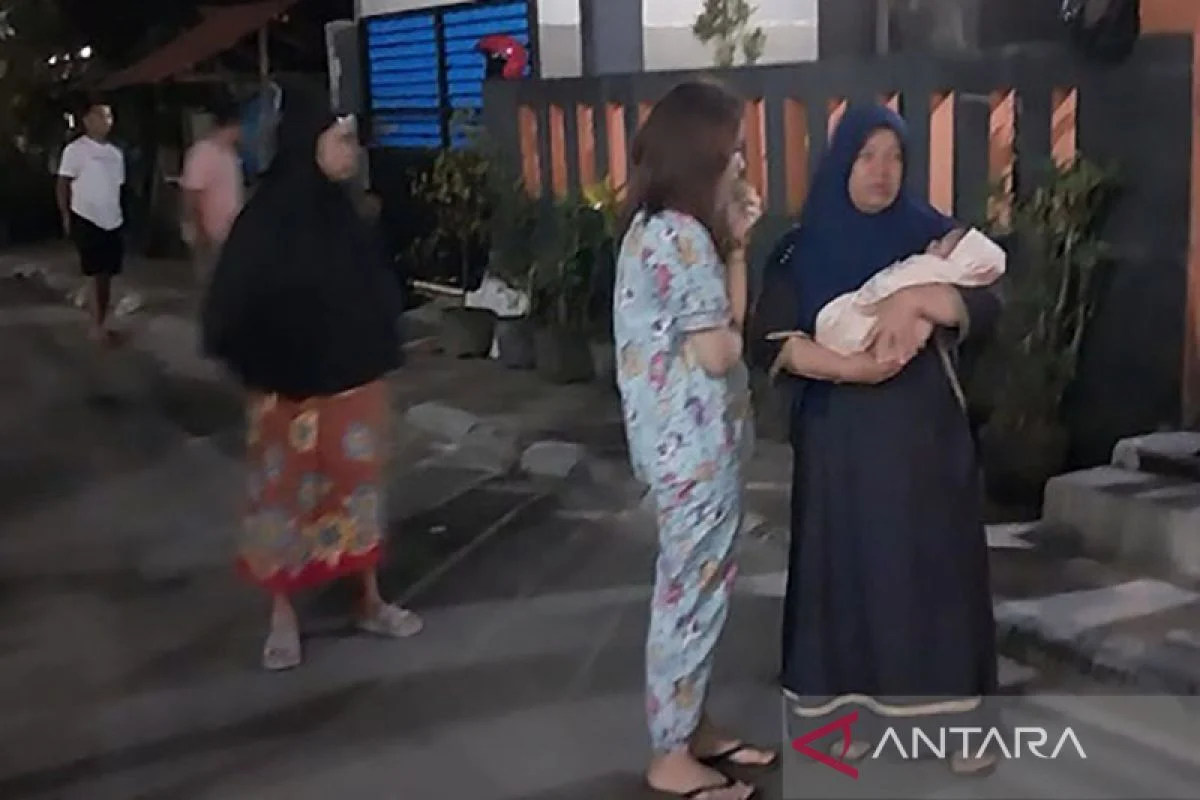 Bayi Laki-Laki Ditinggalkan di Tas, Warga Tarogong Kidul Terkejut
