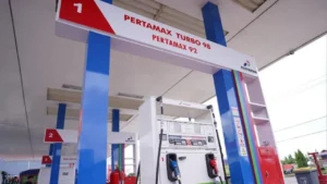 BBM Nonsubsidi Naik, Pertamax Tembus Rp16.250 Per Liter