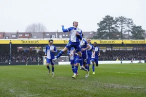 Kofi Balmer Resmi Bergabung dengan Bristol Rovers, 'Saya Mengasihi Setiap Detik di Sini'