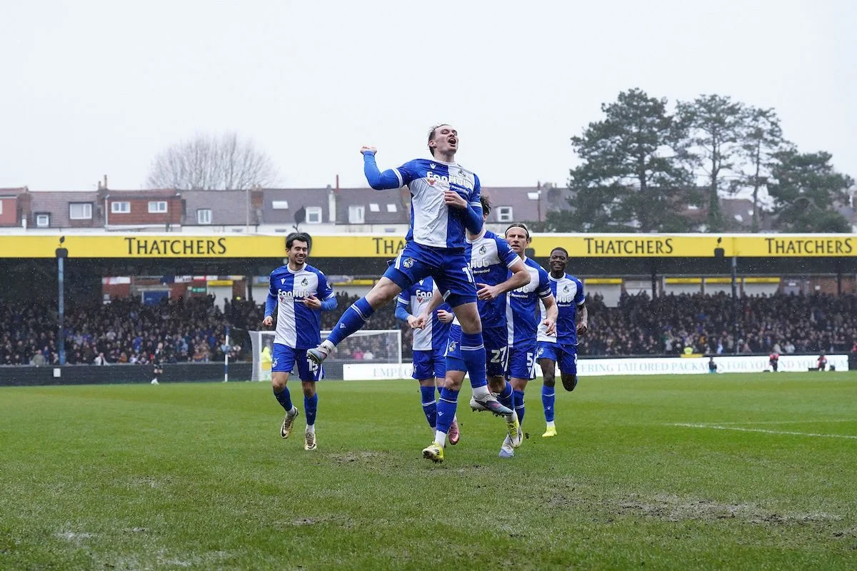 Kofi Balmer Resmi Bergabung dengan Bristol Rovers, 'Saya Mengasihi Setiap Detik di Sini'
