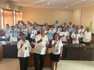 Sekda Badung Hadiri Peluncuran Kapal Trash Skimmer dan Penyerahan Seragam Sekolah di Kuta