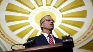 Tak Lagi Nurut Trump, Bos Senat John Thune Berani Bilang Tidak, Disebut Sesabar Nabi
