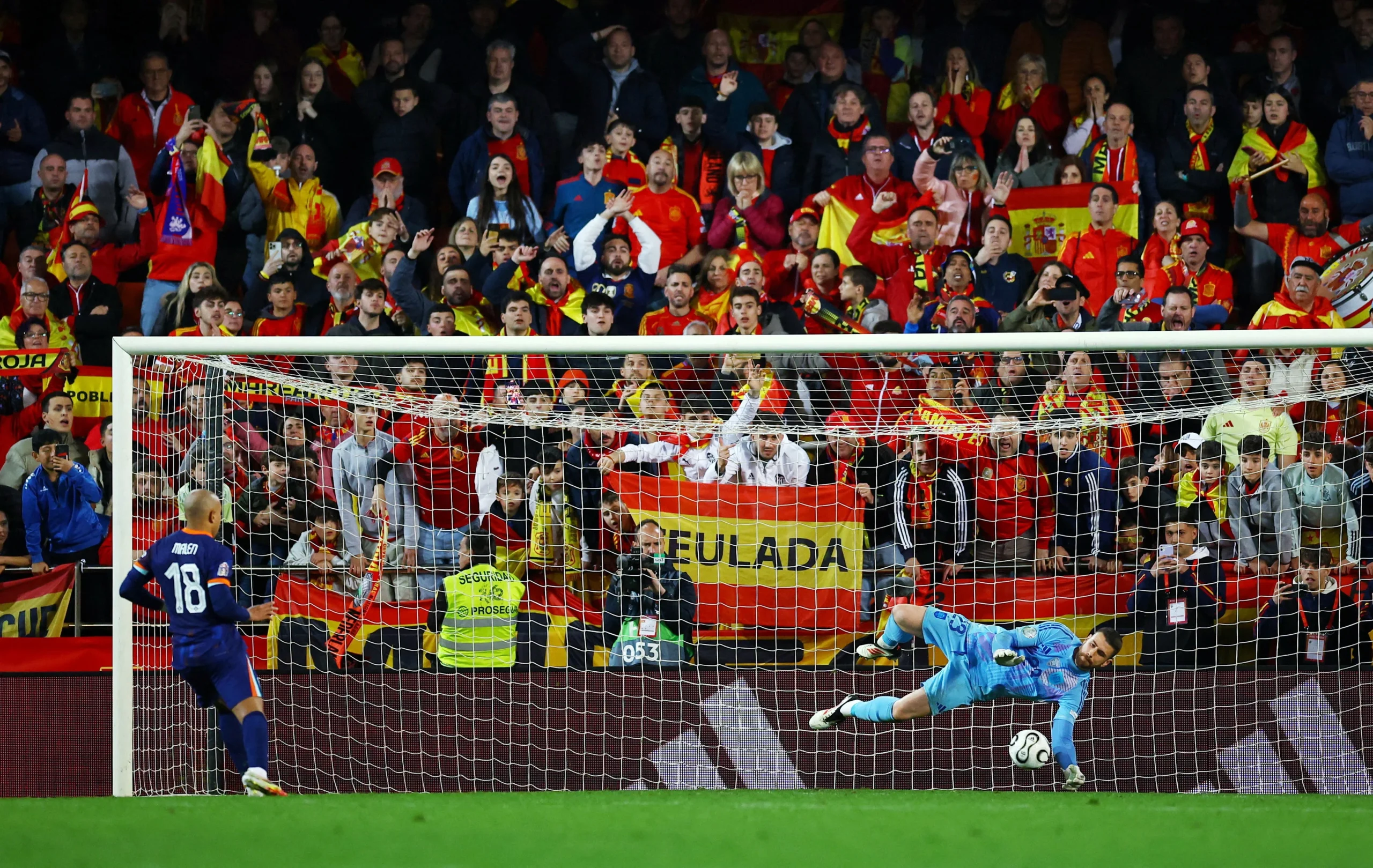 Unai Simón Siap Pecahkan Rekor Iker Casillas di Piala Dunia