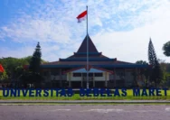 Universitas Sebelas Maret: Dari Operasi Katarak Hingga Teror Pocong