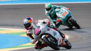 Veda Ega Pratama Naik ke Posisi Tiga Besar Moto3 Setelah Diskualifikasi Fernandez