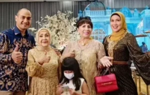 Venna Melinda: Ibu yang Mengasihi Anaknya