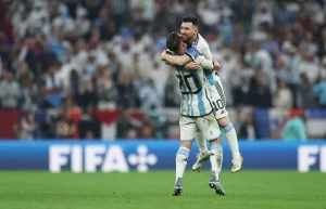Alexis Mac Allister: Yang Dilakukan Messi di Lapangan Luar Biasa
