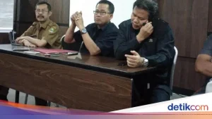 Gubernur Jabar Ancam Cabut Subsidi Siswa Penerima Sekolah Gratis yang Tawuran