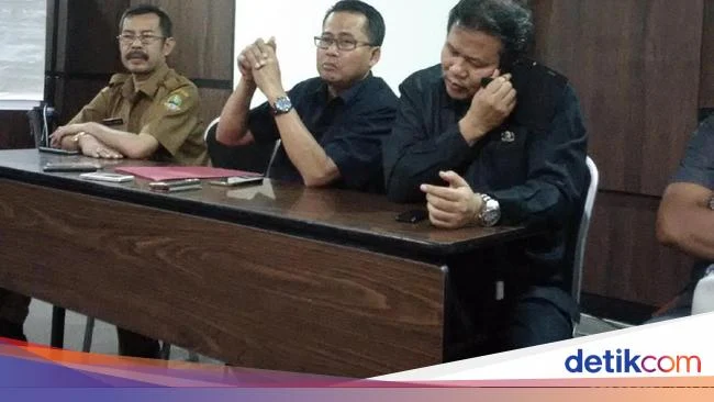 Gubernur Jabar Ancam Cabut Subsidi Siswa Penerima Sekolah Gratis yang Tawuran