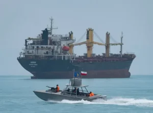 IRGC Melancarkan Serangan Besar-Besaran terhadap Kapal Sekutu AS di Selat Hormuz