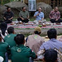 Kemenhut dan Masyarakat Selamatkan Lutung Jawa dan Alap Jambul dengan Sukses