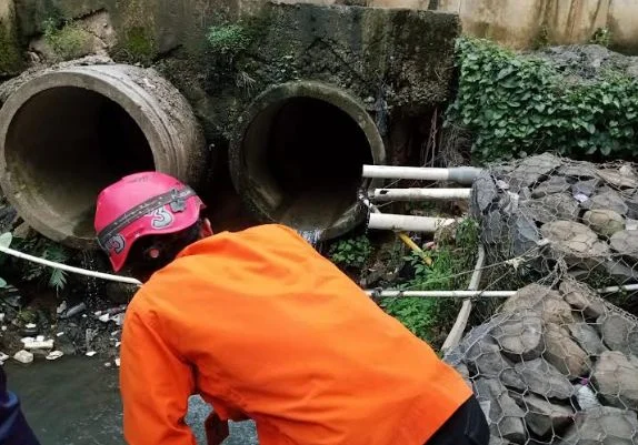 Kronologi Tragis: 3 Pekerja Pipa Meninggal Dunia di Gorong-gorong Jakarta Timur