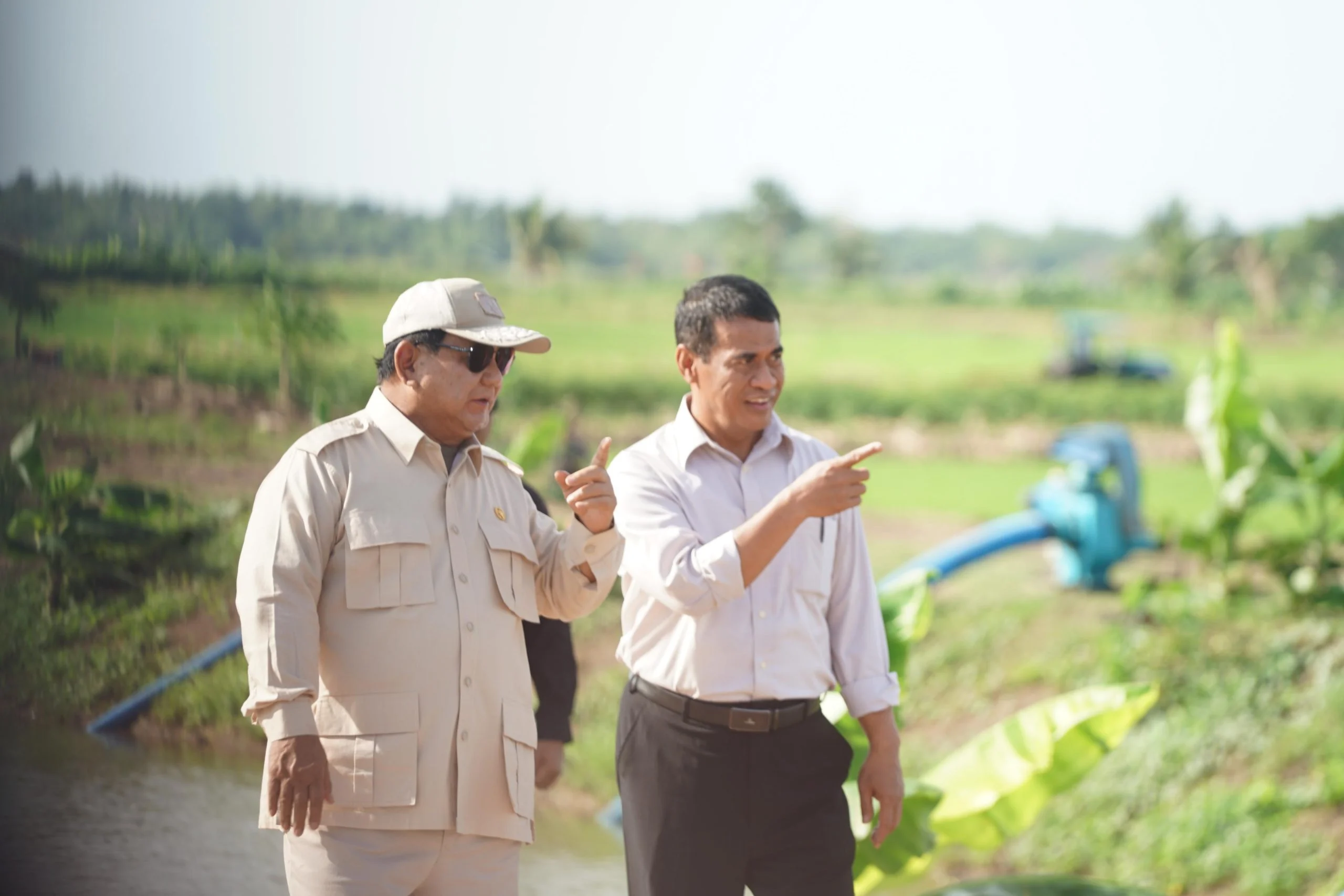 Mentan Amran Sulaiman Dapat Keluhan Petani Soal Solar untuk Traktor, Prabowo Subianto Mengapresiasi Kinerja Mentan