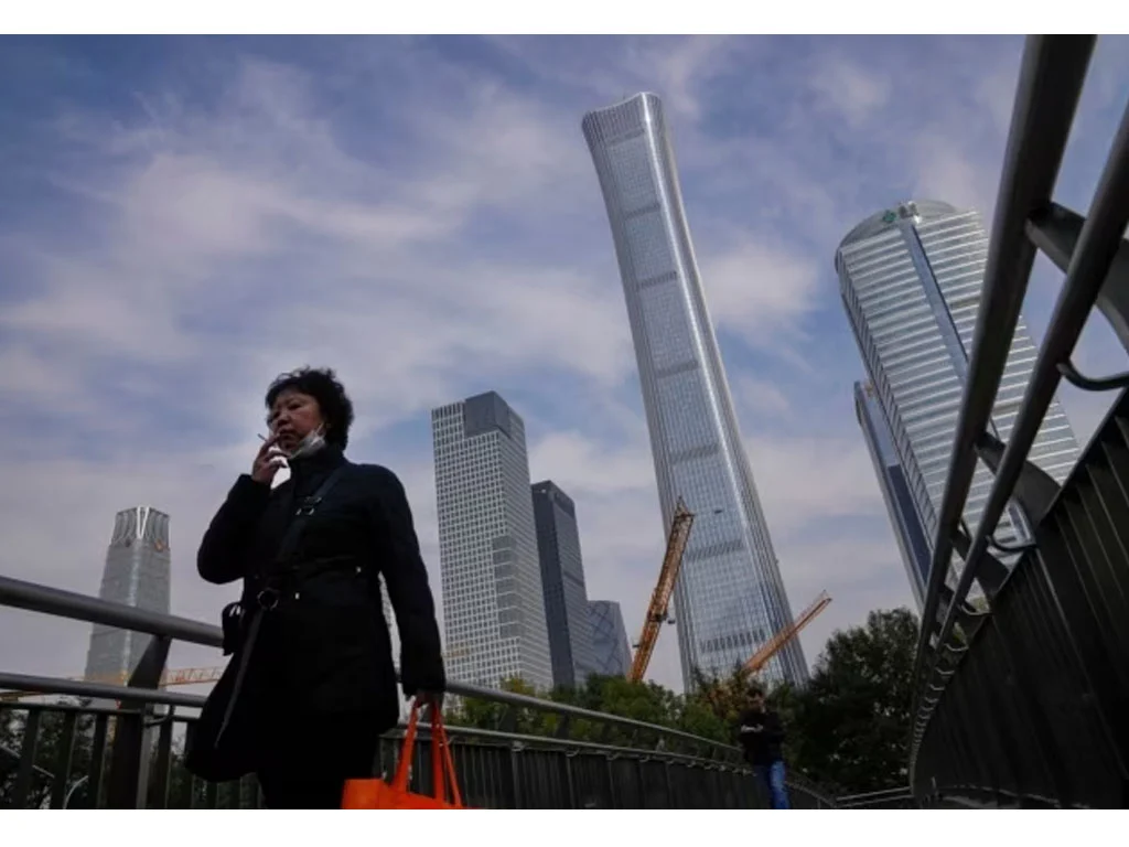 Pesawat Menabrak Gedung Pencakar Langit di Beijing: Pilot Berusia 66 Tahun Punya Masalah Mental