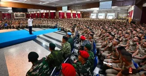 Seskab Teddy Bekali 1.600 Taruna Akmil Soal Kepemimpinan Berintegritas